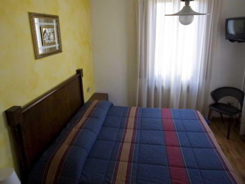 B&B Edelweiss Castione della Presolana Exteriör bild