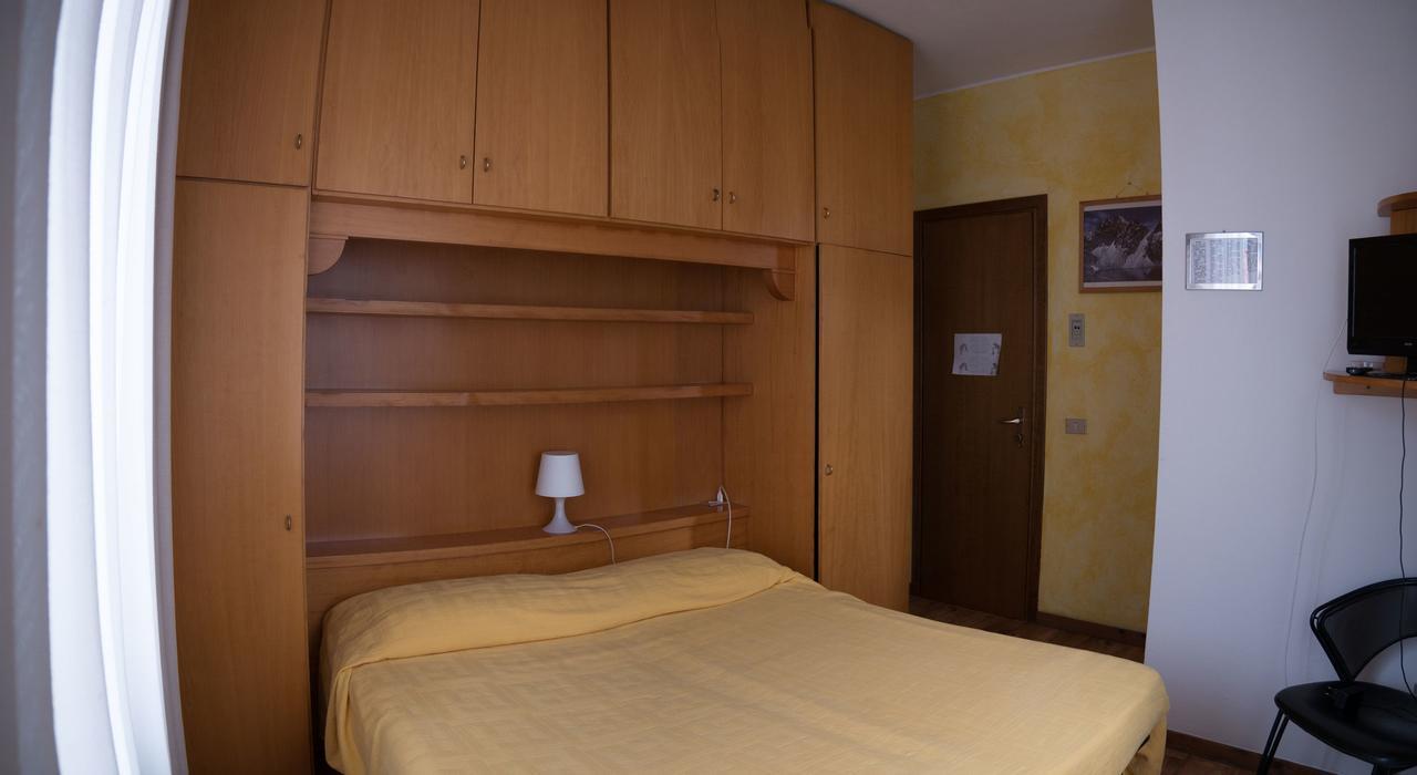 B&B Edelweiss Castione della Presolana Exteriör bild