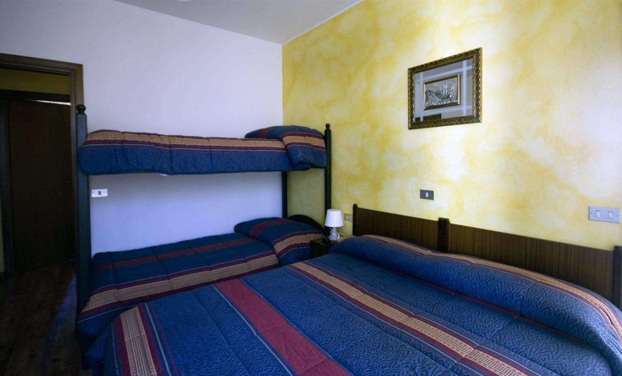 B&B Edelweiss Castione della Presolana Exteriör bild