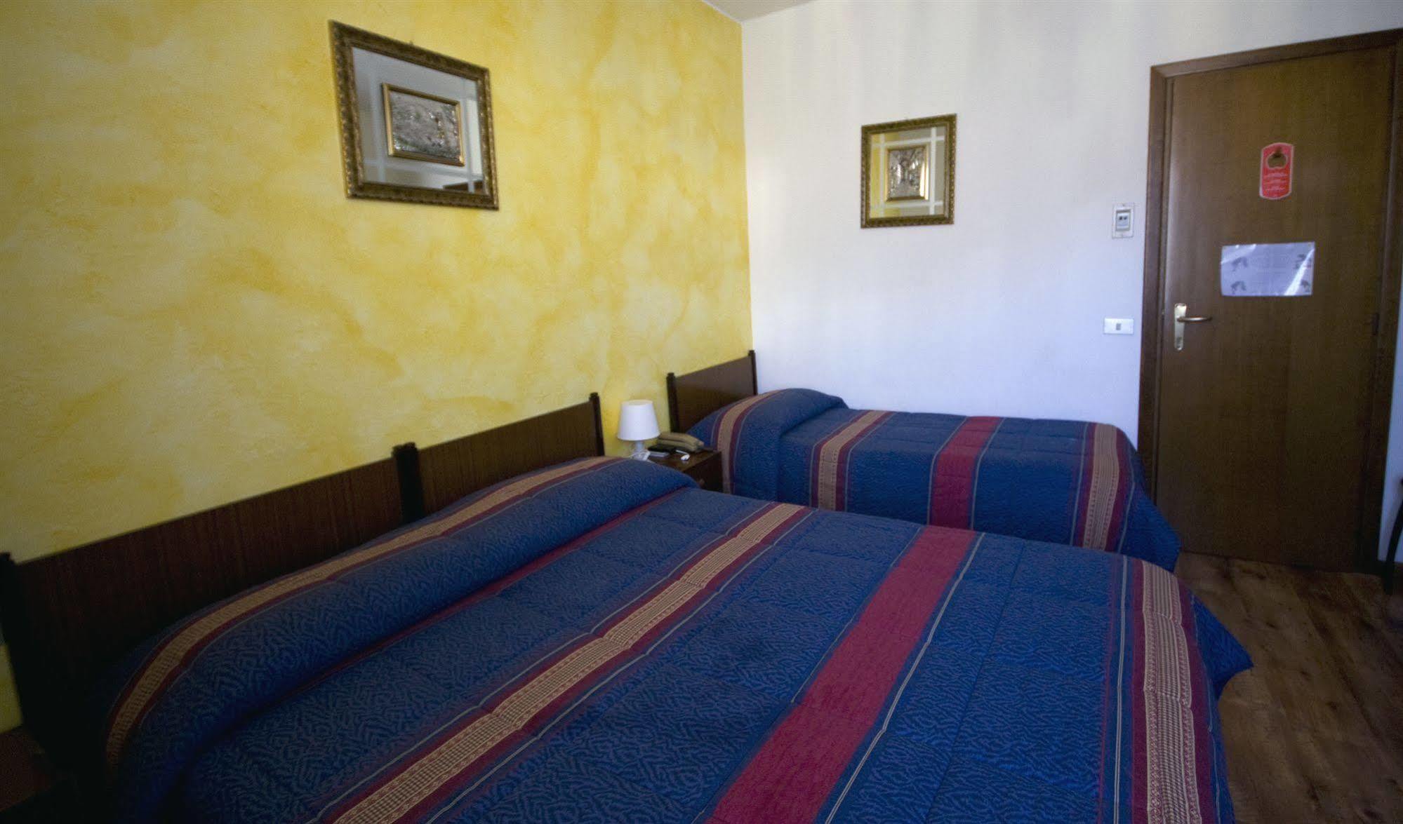 B&B Edelweiss Castione della Presolana Exteriör bild