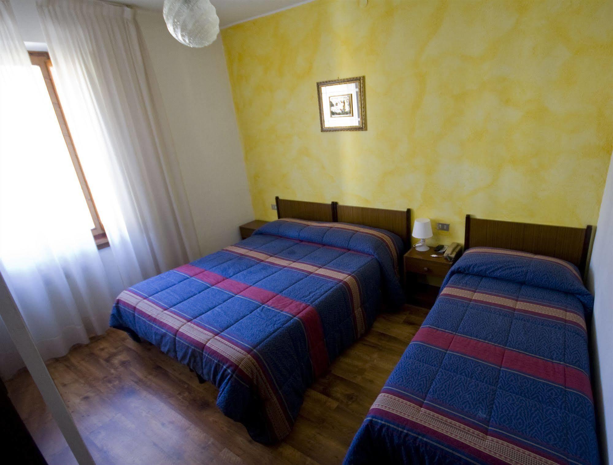 B&B Edelweiss Castione della Presolana Exteriör bild