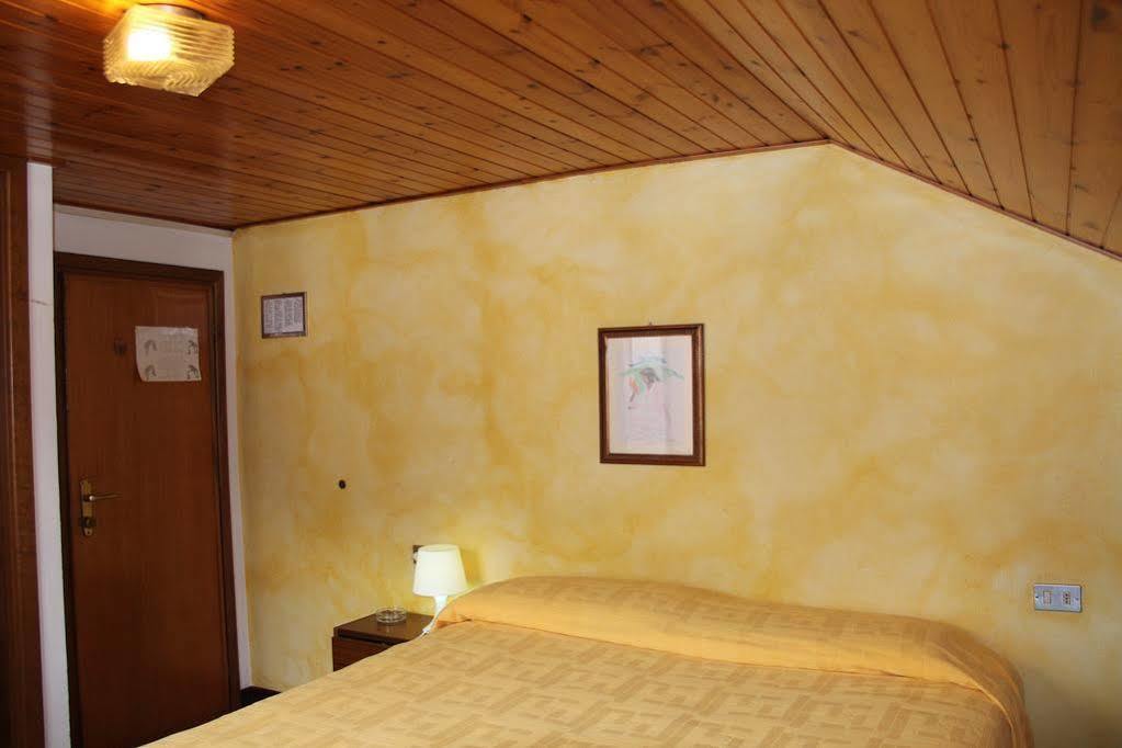 B&B Edelweiss Castione della Presolana Exteriör bild