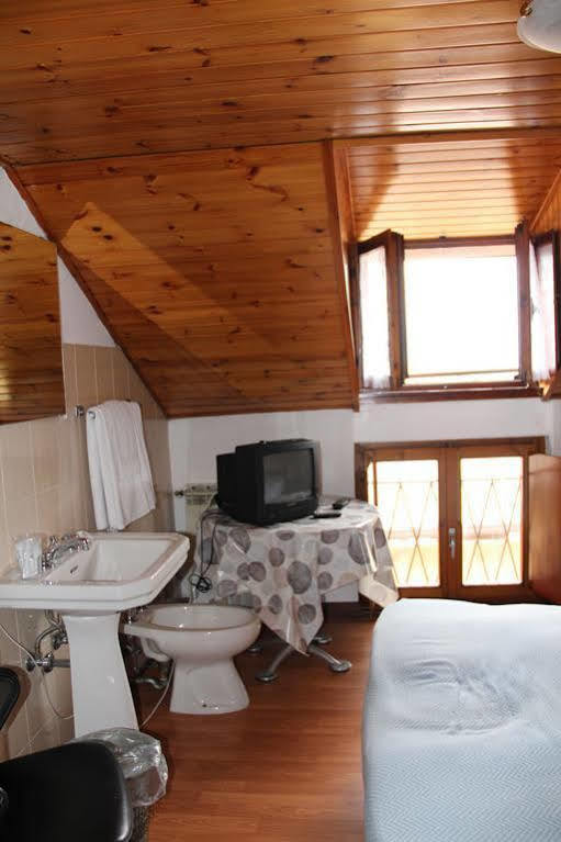B&B Edelweiss Castione della Presolana Exteriör bild